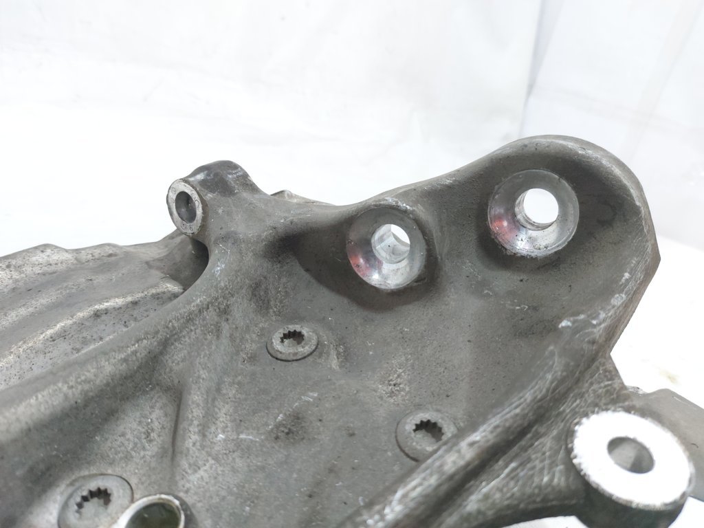 7 series Поворотний кулак лівий BMW 7 2009-2015 31216775767 BMW 7 5