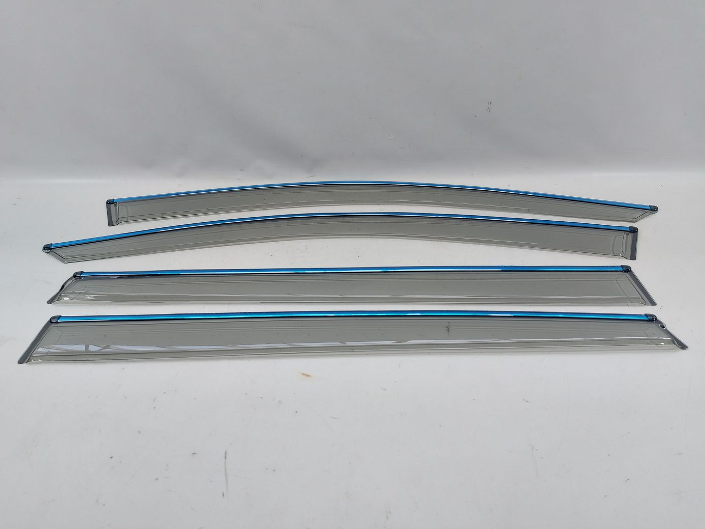 Ветровики боковых стекол. Дефлекторы окон Volkswagen dflc00007 Volkswagen ID.6X