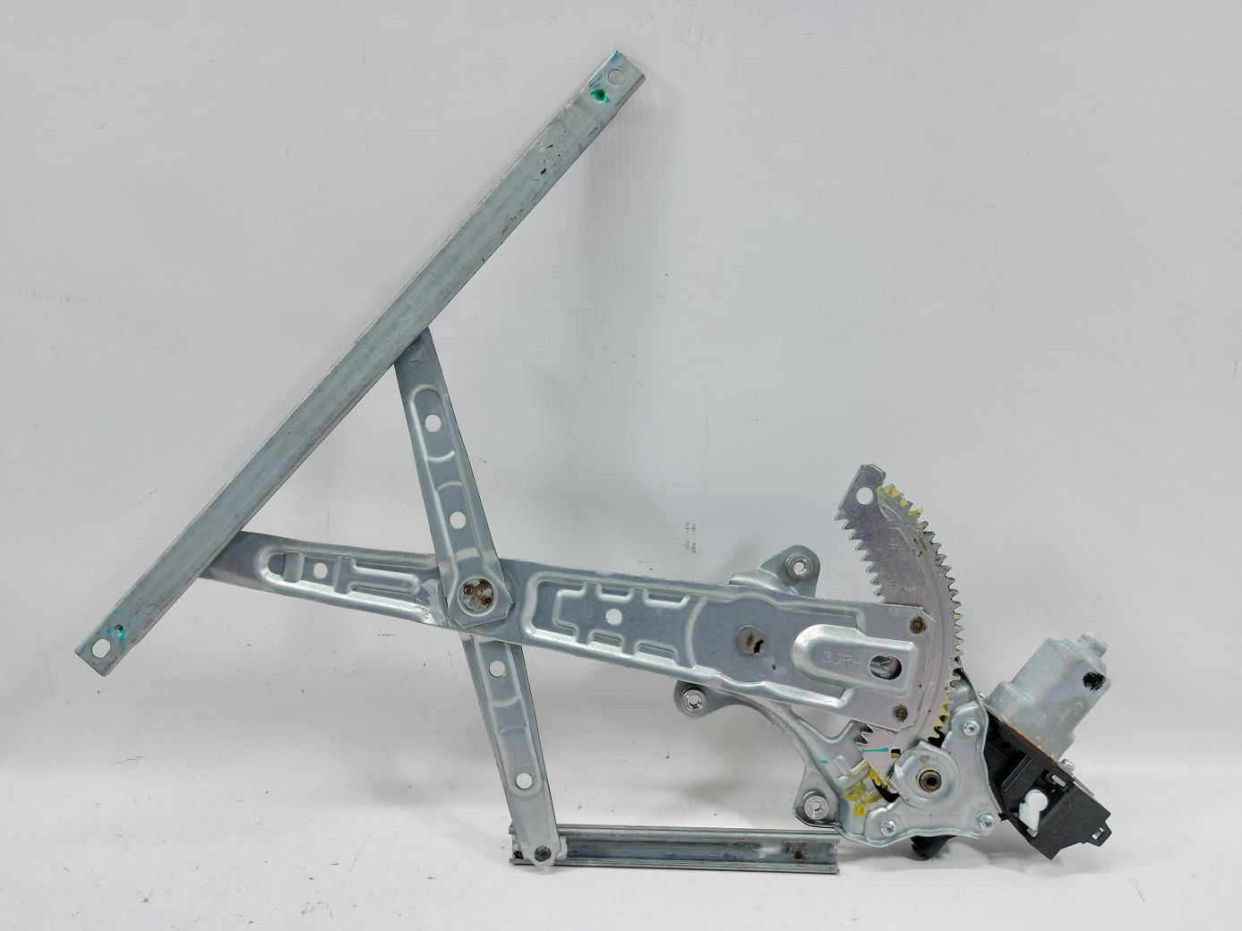 Sentra. Склопідйомник дверей задньої правої Nissan Sentra 2014-2019 827204KH0B Nissan Sentra