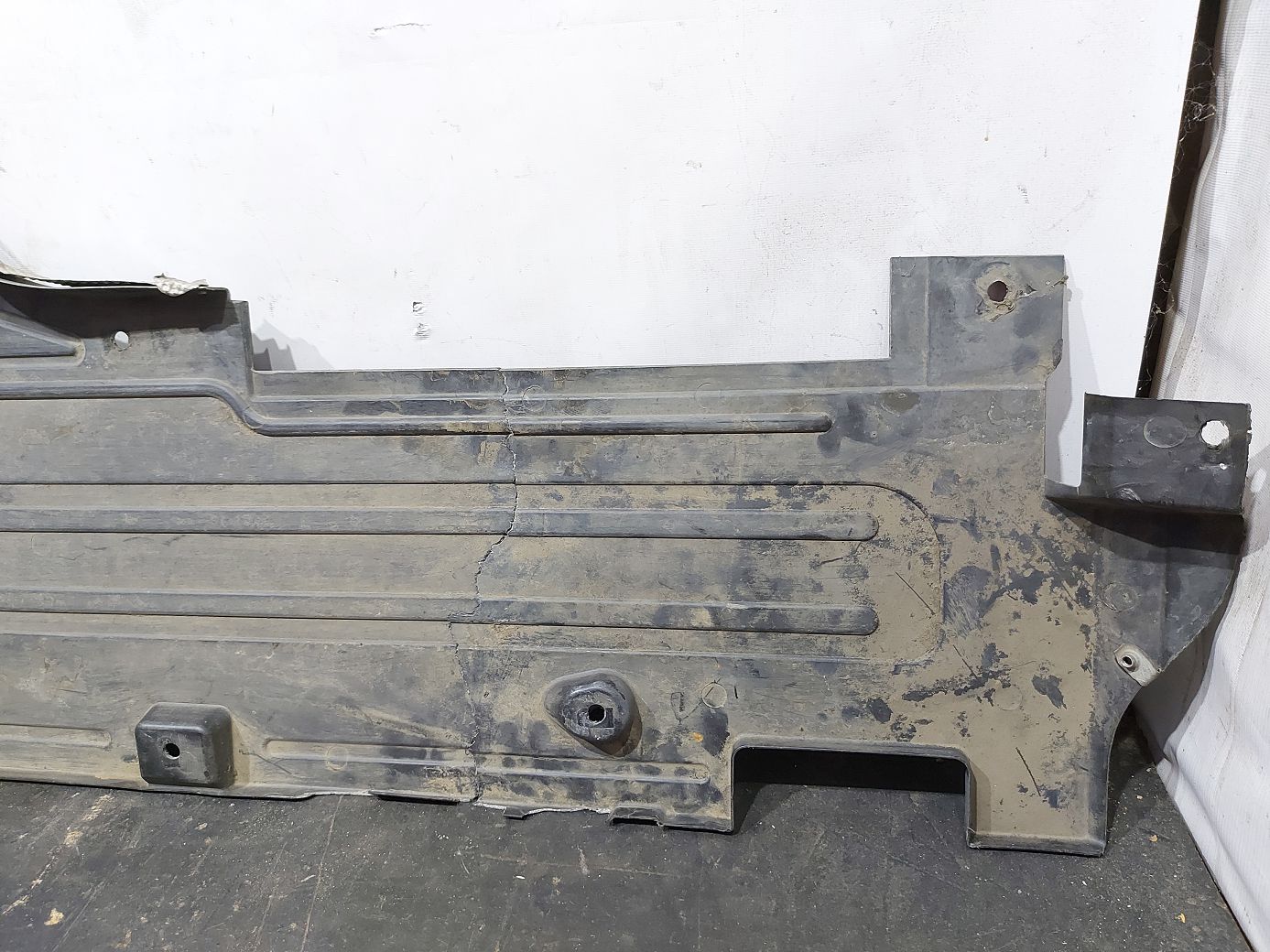 Xf Захист днища центральний правий Jaguar XF 2009-2015 C2Z29103 Jaguar XF 2 Xf Захист днища центральний правий Jaguar XF 2009-2015 C2Z29103 Jaguar XF 2