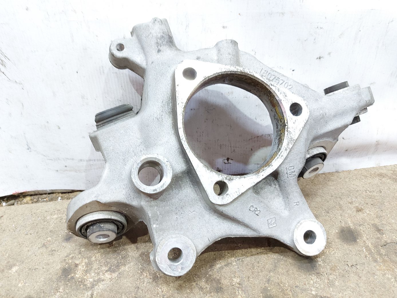 Ats Поворотний кулак задній правий Cadillac ATS 2013-2018 23118094 Cadillac ATS 6 Ats Поворотний кулак задній правий Cadillac ATS 2013-2018 23118094 Cadillac ATS 6