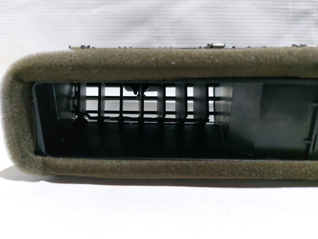 Passat s Воздуховод печки салона центральный с часом Volkswagen Passat S 2012-2015 561819728DMAI Volkswagen Passat S 15