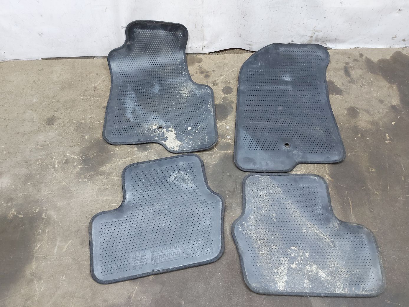 Patriot Коврики салона (к-кт) Jeep Patriot 2012 5SN121DVAA Jeep Patriot 6