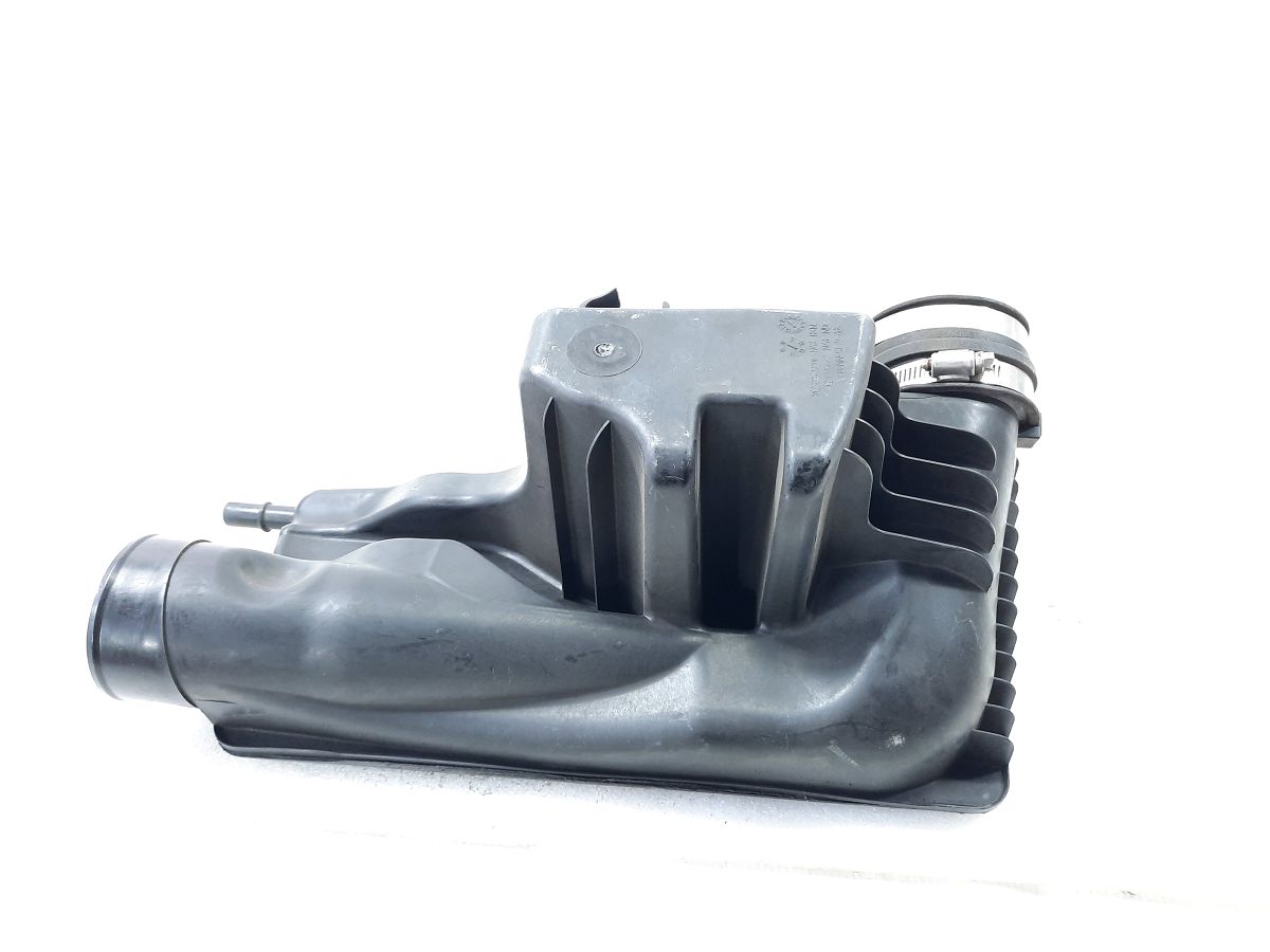 Ats Резонатор повітряного фільтра Cadillac ATS 2013-2016 22958768 Cadillac ATS 4