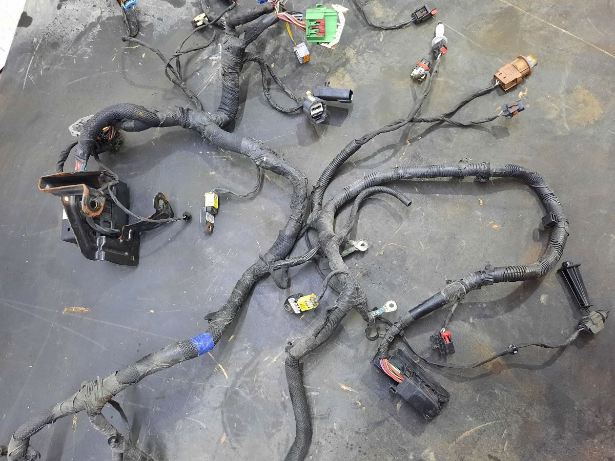 Compass Проводка подкапотная Jeep Compass 2014 68094108AD Jeep Compass 4