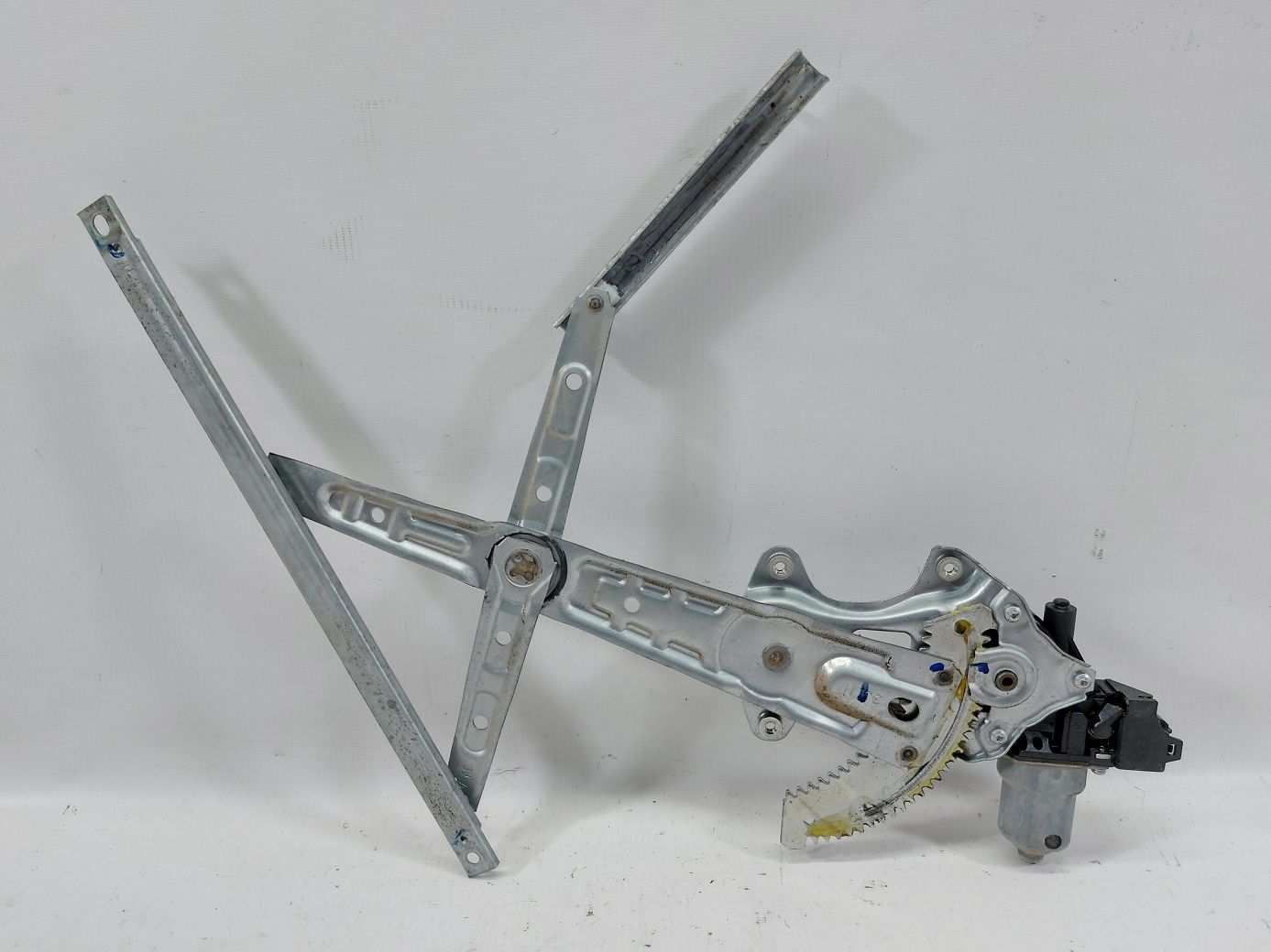 Sentra. Склопідйомник двері задньої лівої Nissan Sentra 2014-2019 827214KH0B Nissan Sentra