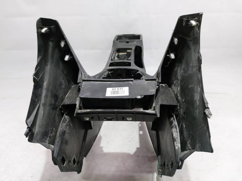 6 Консоль центральна Mazda 6 2014-2015 GHP9-64-420D-02 Mazda 6 8