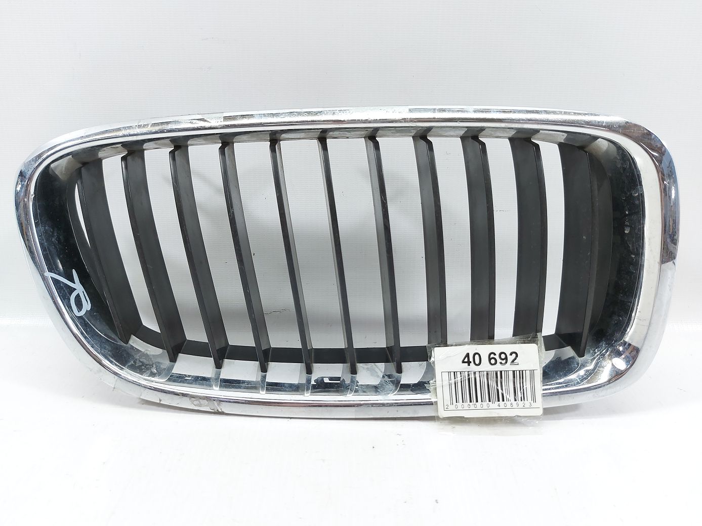 328i xdrive. Решітка радіатора верхня права (ніздря) Тайвань BMW 328i xDrive 2012-2016 51137255412 BMW 328i xDrive