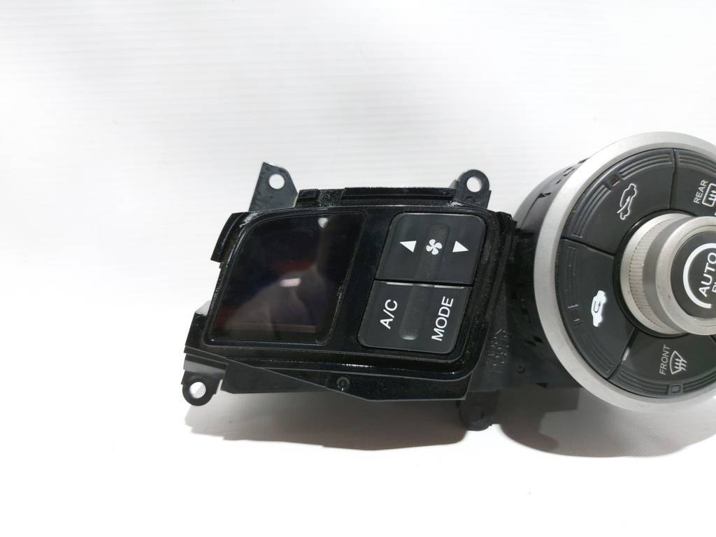 Insight Кнопки керування клімат-контролем Honda Insight 2010 79600TM8A53ZA Honda Insight 11