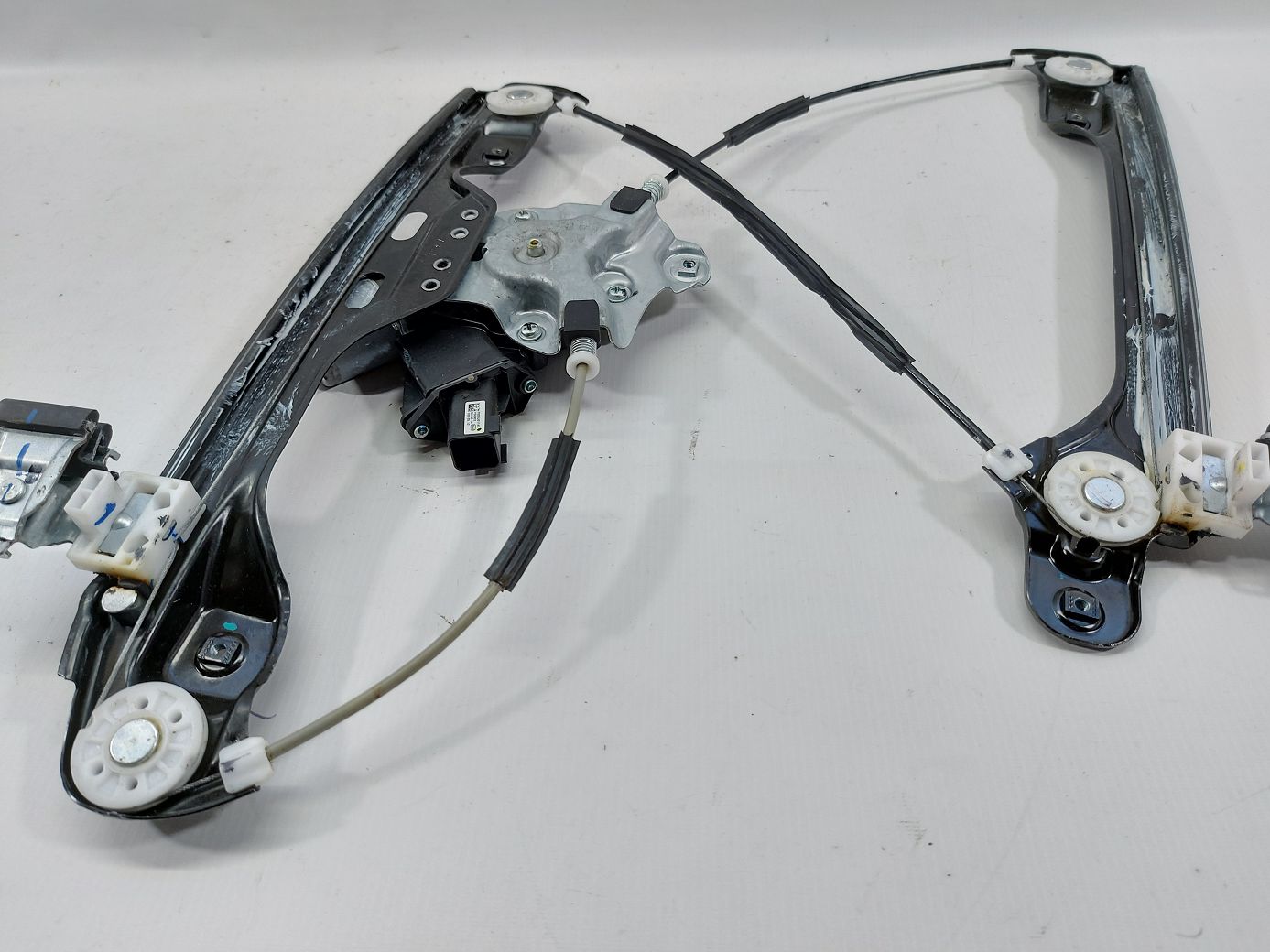 Ats Склопідйомник двері передньої лівої Cadillac ATS 2013-2019 84005653 Cadillac ATS 2