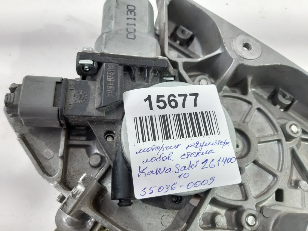 Gtr-1400 Моторчик регулятора лобового скла Kawasaki GTR-1400 2010 550360009 Kawasaki GTR-1400 4
