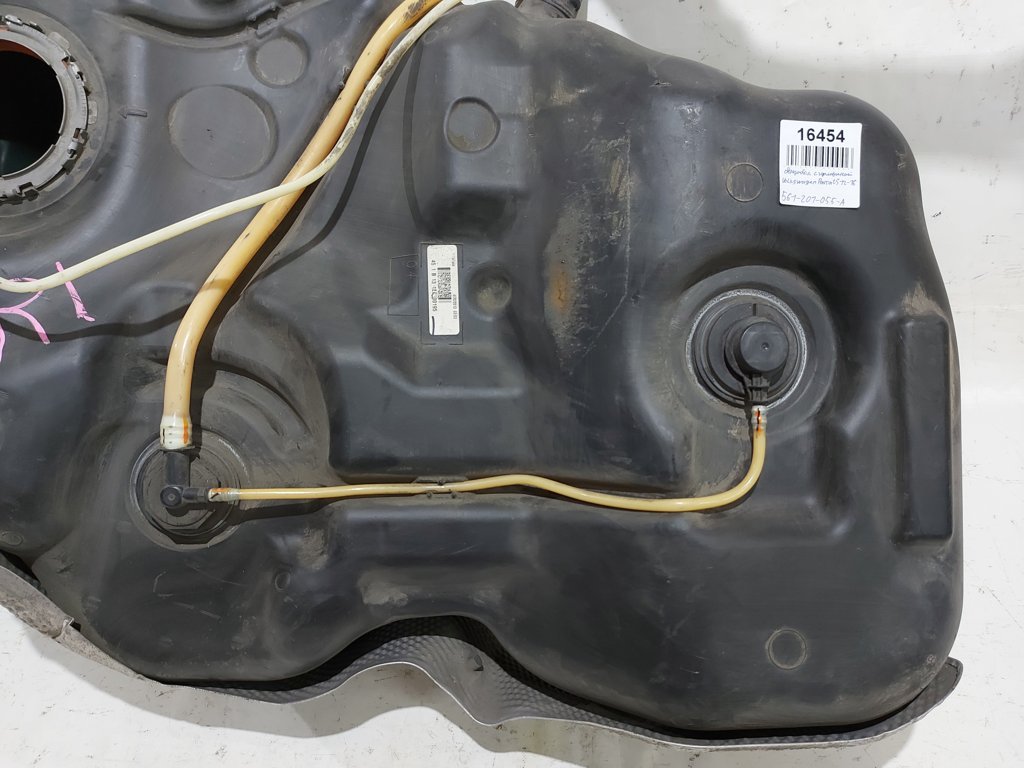 Passat s Бензобак із горловиною Volkswagen Passat S 2012-2016 561201055A Volkswagen Passat S 18