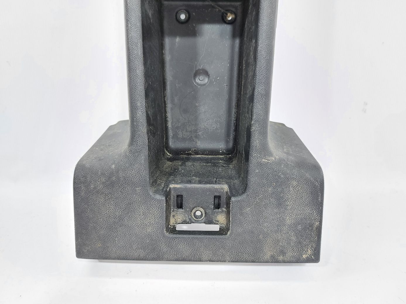 Volt Консоль центральная задняя Chevrolet Volt 2013-2015 22926913 Chevrolet Volt 2 Volt Консоль центральная задняя Chevrolet Volt 2013-2015 22926913 Chevrolet Volt 2