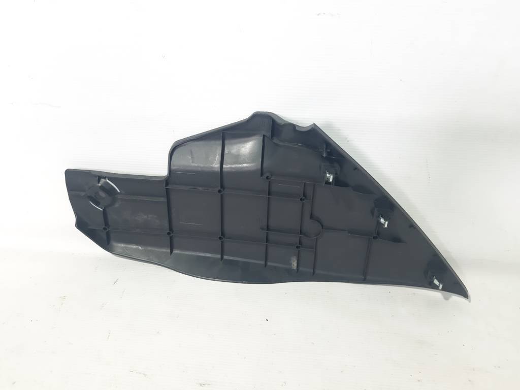 Sentra Накладка торпеди права нижня Nissan Sentra 2016-2019 628223YU0A Nissan Sentra 2