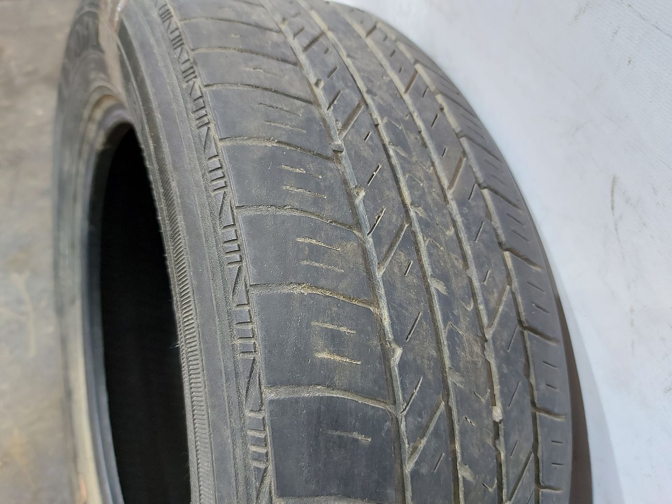 Всесезонные шины Резина GoodYear Assurence 205/55R16 4