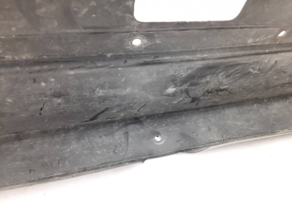 Dart Пыльник радиатора нижний Dodge Dart 2013-2019 68381779AA Dodge Dart 15