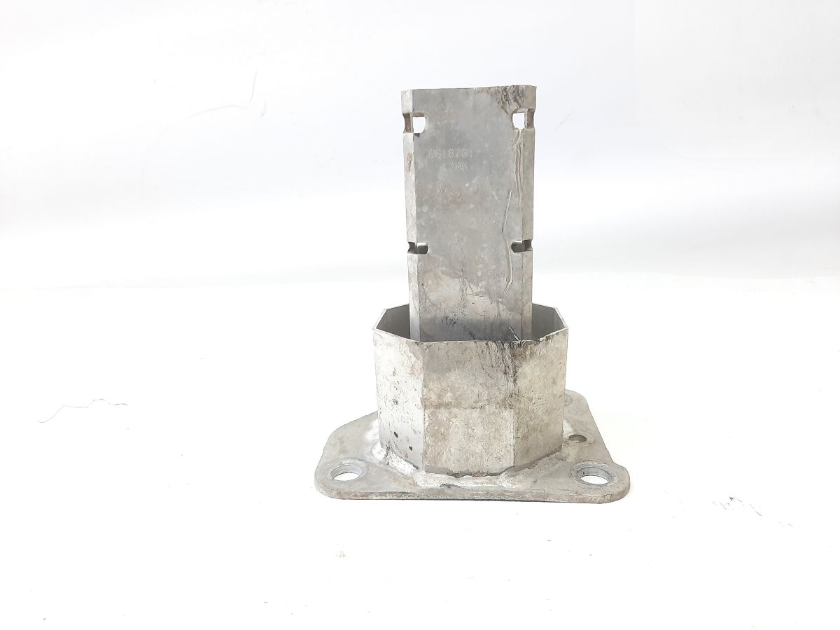 Dart Кронштейн переднього підсилювача лівий Dodge Dart 2014-2016 68187811AB Dodge Dart 9