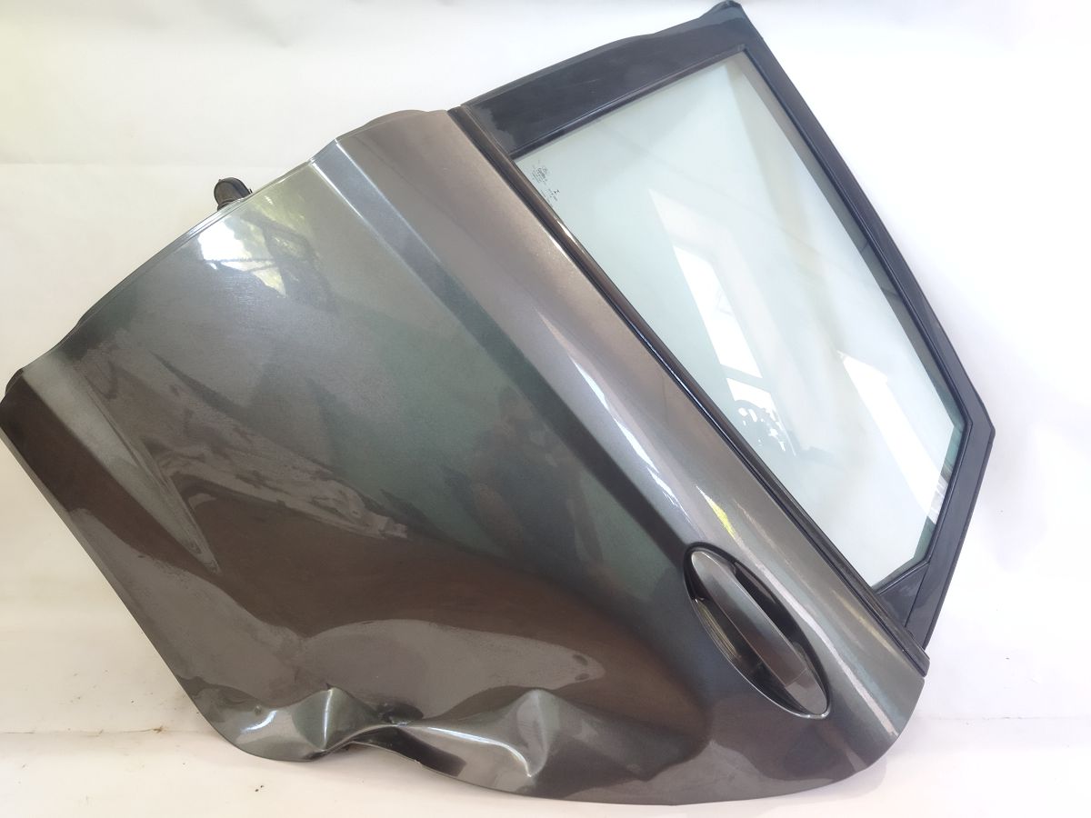 Товары с дефектами. Дверь задняя левая (дефект) Ford Fiesta 2011-2019 G2BZ5424631A Ford Fiesta
