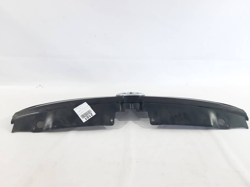 Товари з дефектами Решітка радіатора (дефект, немає хрому) Volkswagen Jetta sedan 2011-2014 5C6853651QWA Volkswagen Jetta sedan 3