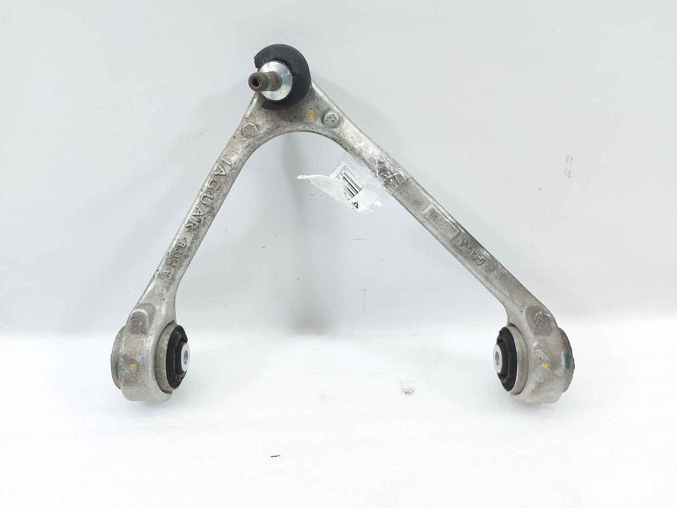 Xf. Важіль передньої підвіски верхній лівий/правий (кісточка) Jaguar XF 2010-2015 C2Z29115 Jaguar XF Xf. Важіль передньої підвіски верхній лівий/правий (кісточка) Jaguar XF 2010-2015 C2Z29115 Jaguar XF
