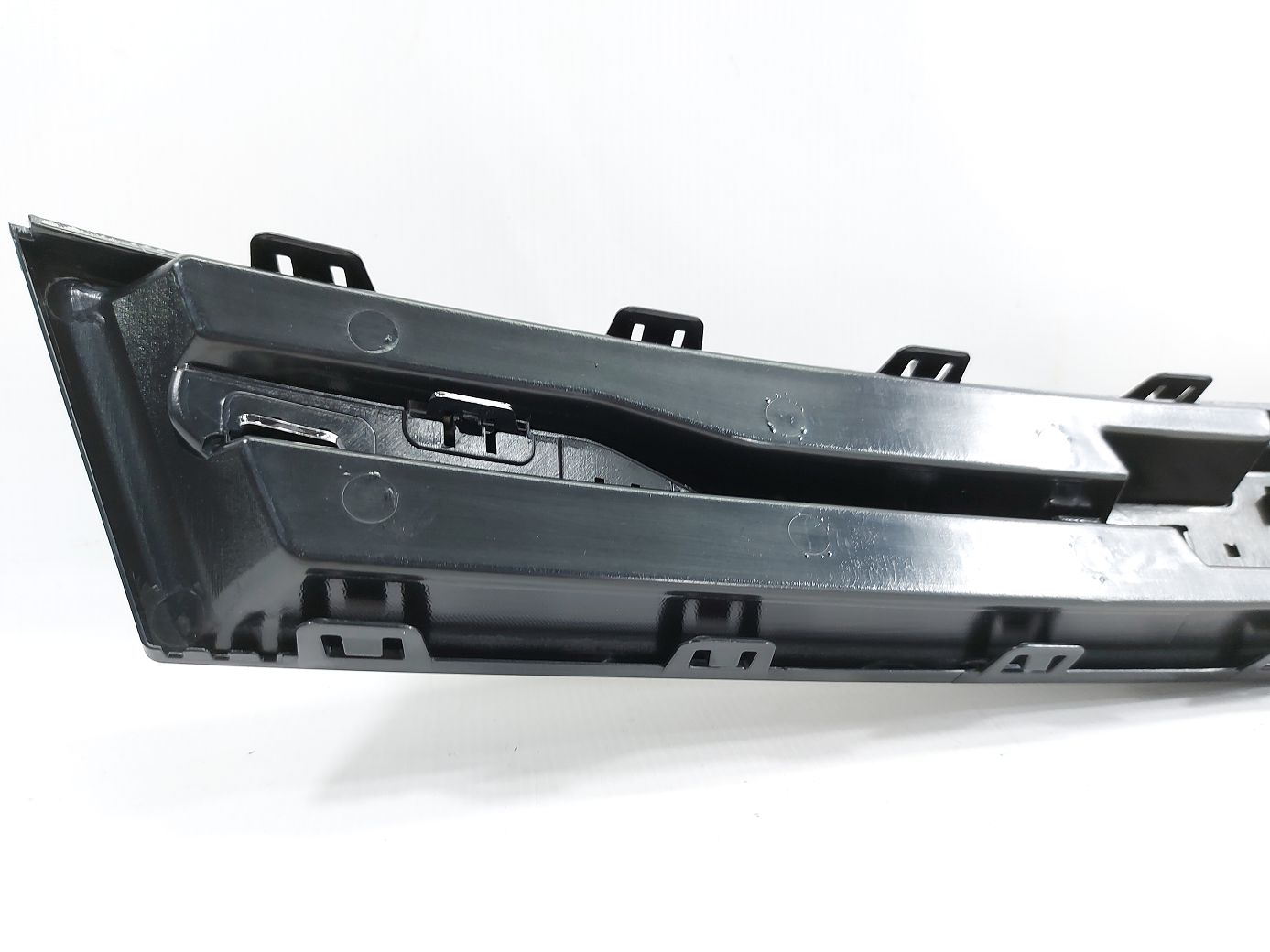 Решетки радиатора в сборе Решетка радиатора верхняя Chevrolet Trax 2017-2021 94532311 Chevrolet Trax 6