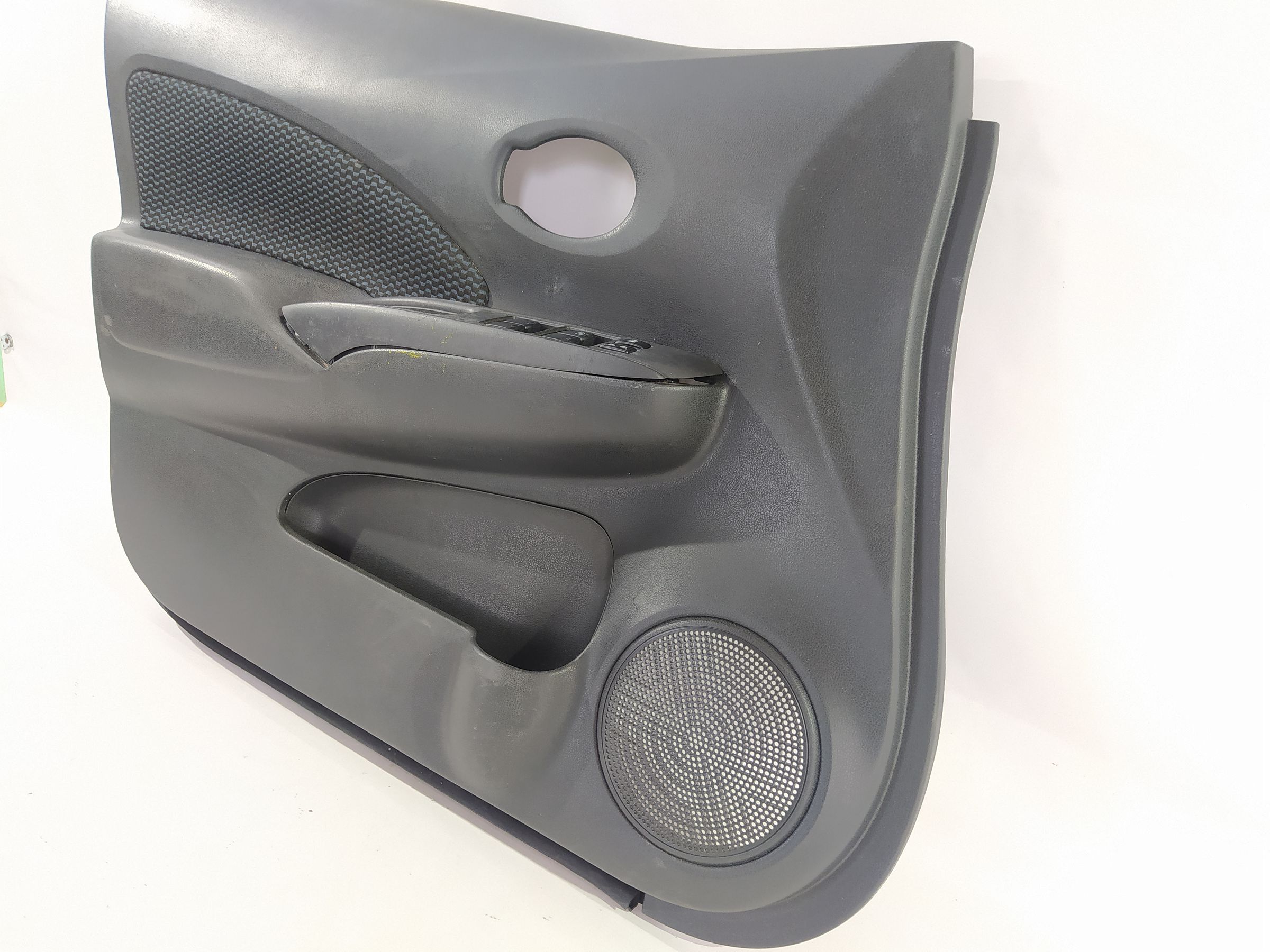 Versa note Карта двери передней левой Nissan Versa Note 2015-2019 809019MB1A Nissan Versa Note 3