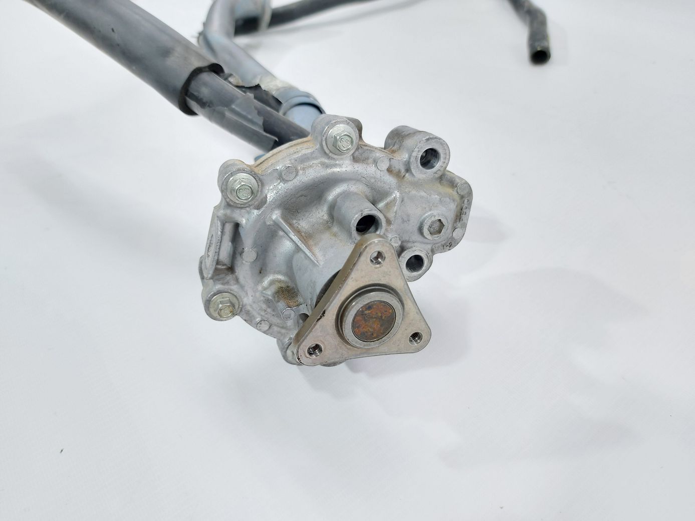 3 Помпа водяна Mazda 3 2012-2018 PEDD15010A Mazda 3 5