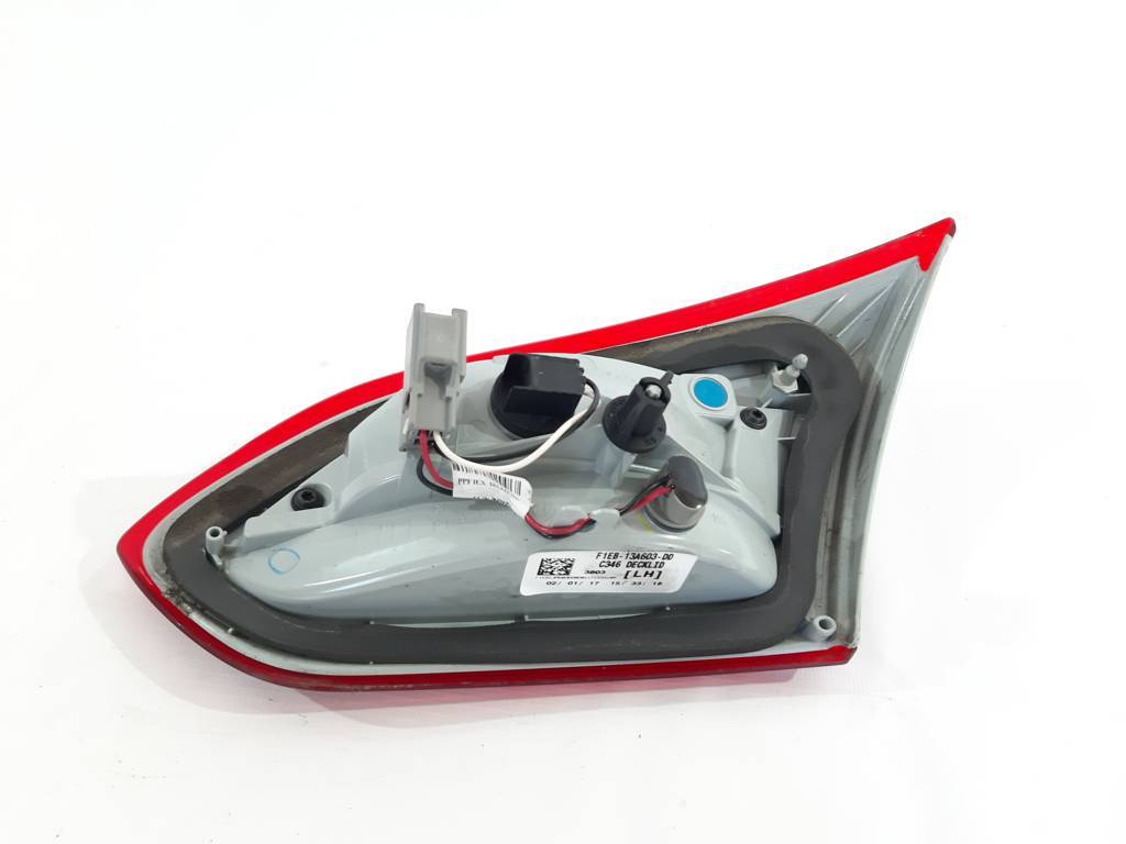 Товары с дефектами Фонарь крышки багажника левый (дефект) Ford Focus sedan `2015-2018 F1EZ13405A Ford Focus sedan 3