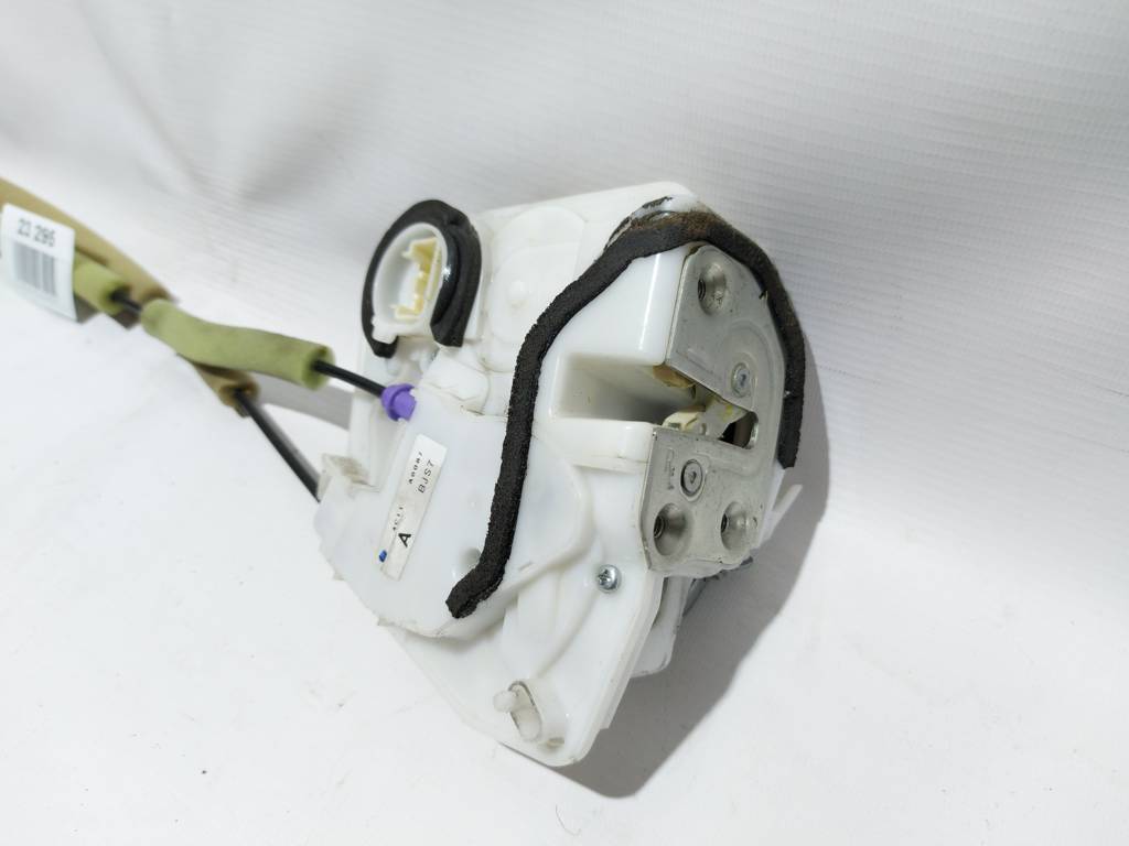 3 Замок дверей задньої правої Mazda 3 2014-2018 BHP272310B Mazda 3 6