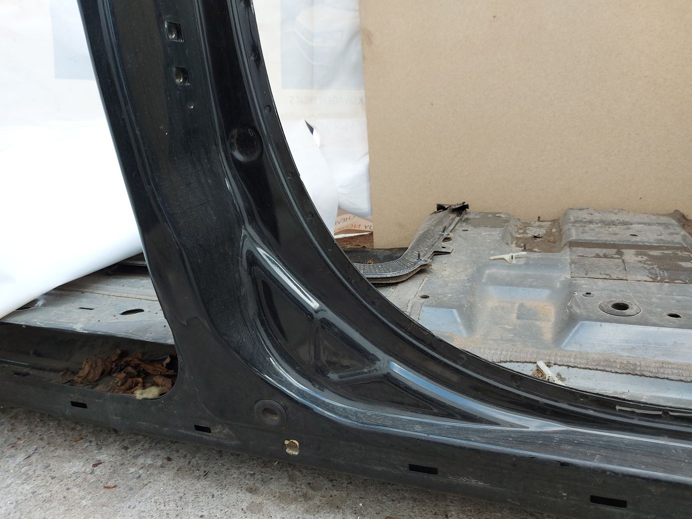 Grand caravan Стійка центральна права (метал) Dodge Grand Caravan 2008-2020 5109490AH Dodge Grand Caravan 2
