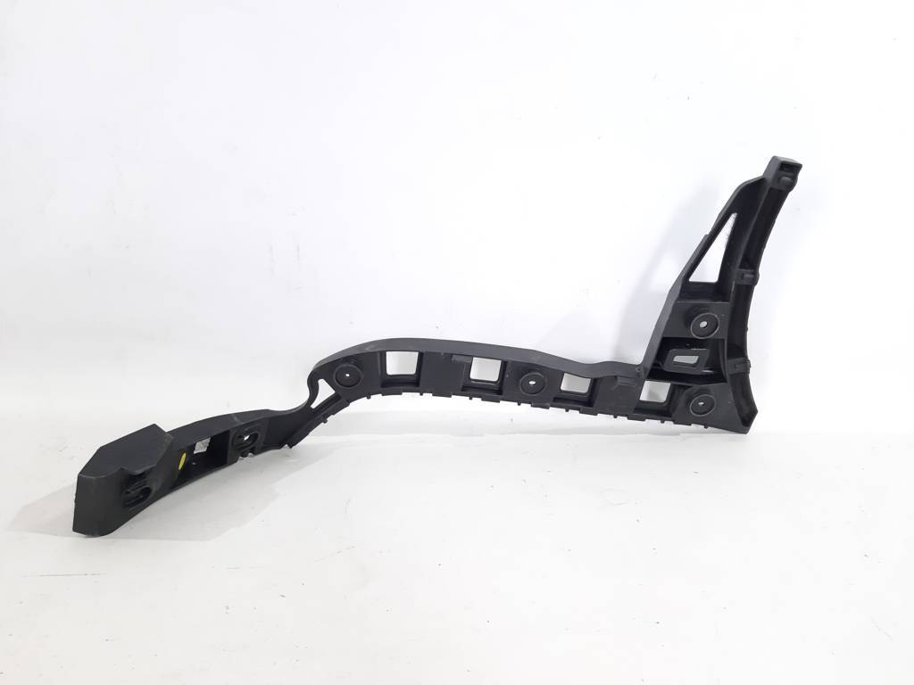 Passat Кріплення заднього бампера праве надламане кріплення, немає частини Volkswagen Passat 2012-2015 561807394F Volkswagen Passat 9 Passat Кріплення заднього бампера праве надламане кріплення, немає частини Volkswagen Passat 2012-2015 561807394F Volkswagen Passat 9