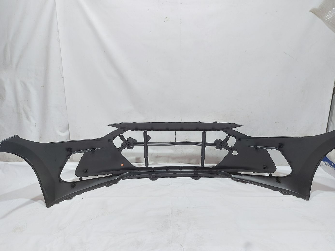 Товары с дефектами Бампер передний (дефект) Hyundai Elantra  2017-2018 86510F3000 Hyundai Elantra 5