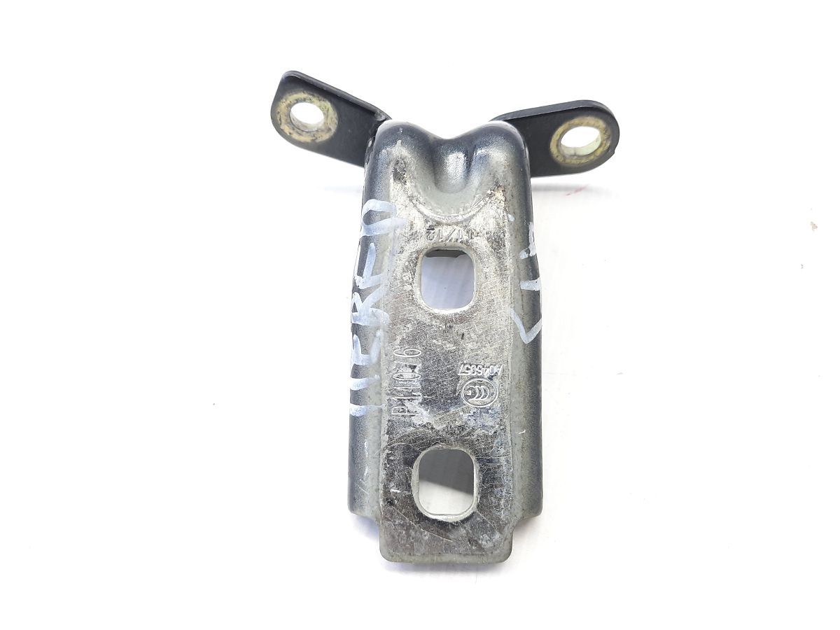 Ats Петля двері передньої правої/лівої верх/низ Cadillac ATS 2005-2021 13501712 Cadillac ATS 10