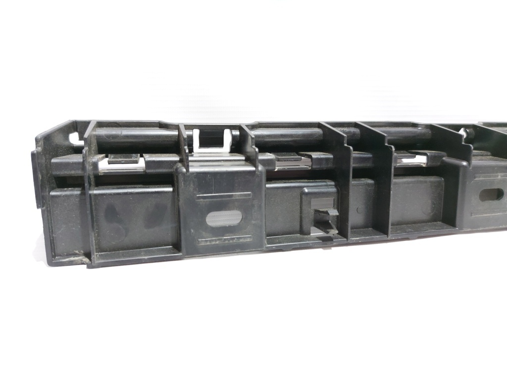 5 series Кріплення накладки лівого порога передня частина BMW 5 series 2011-2016 51777184777 BMW 5 series 6