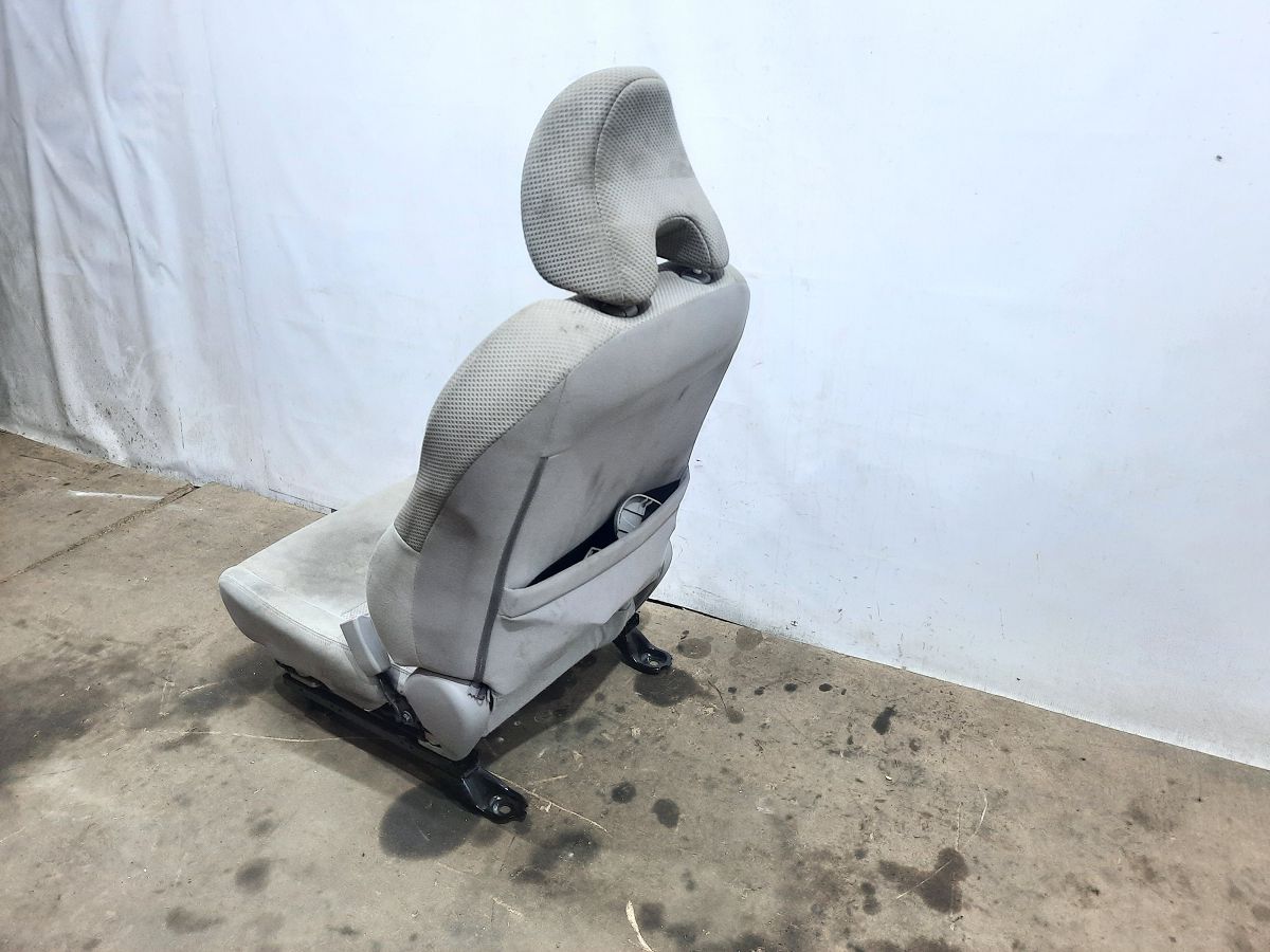 Insight Сидіння переднє праве Honda Insight 2010-2011 81126TM8A02 Honda Insight 2
