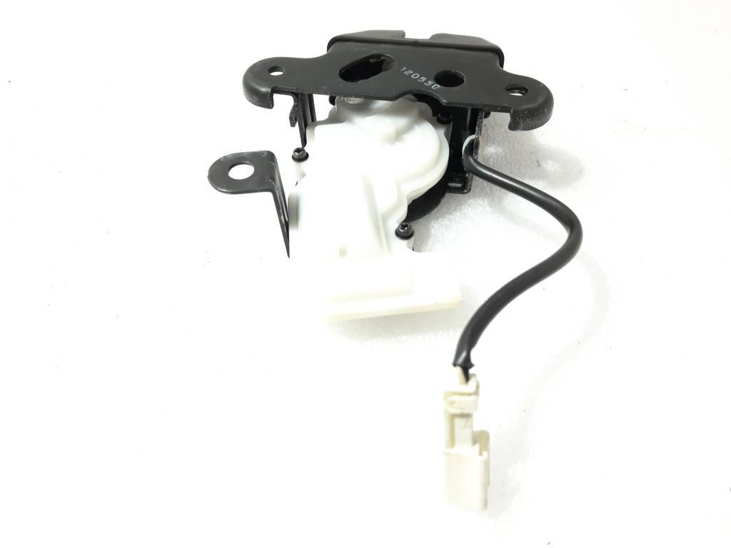 Insight Замок крышки багажника Honda Insight 2010-2014 74801TM8J03 Honda Insight 8