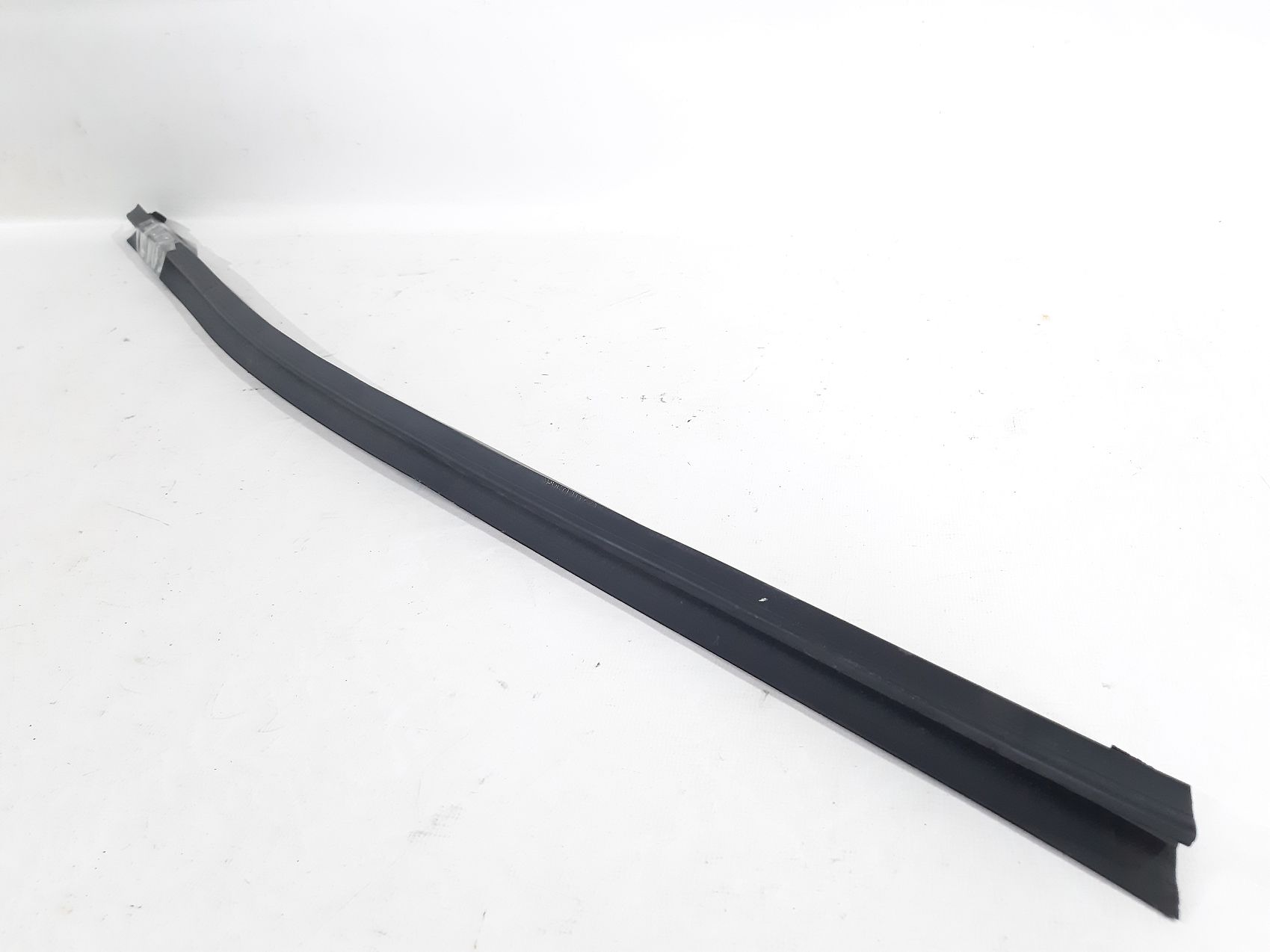 Sonata Ущільнювач скла двері передньої лівої внутрішньої Hyundai Sonata 2011-2015 823563S000RY Hyundai Sonata 2