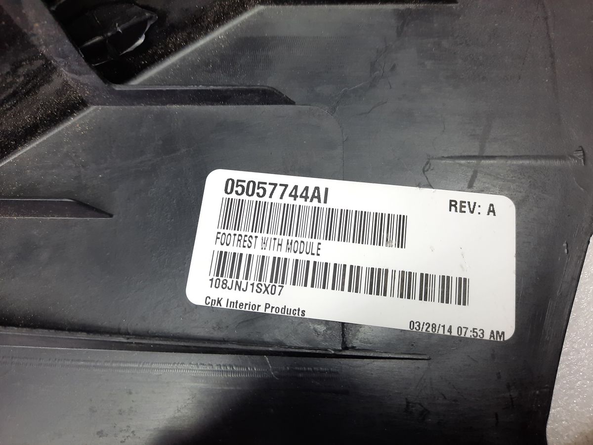 Charger Накладка відпочинку ноги Dodge Charger 2014 05057744AI Dodge Charger 6 Charger Накладка відпочинку ноги Dodge Charger 2014 05057744AI Dodge Charger 6