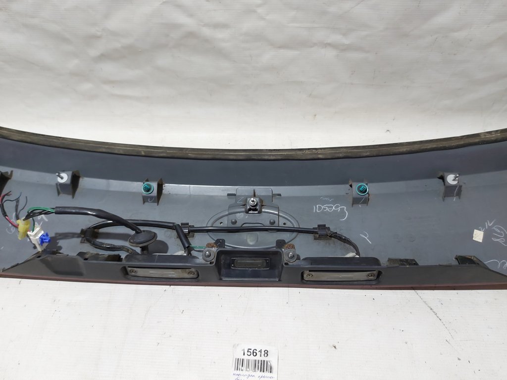 Outback Накладка підсвічування номера кришки багажника Subaru Outback 2012-2014 91119AJ47ANN Subaru Outback 7