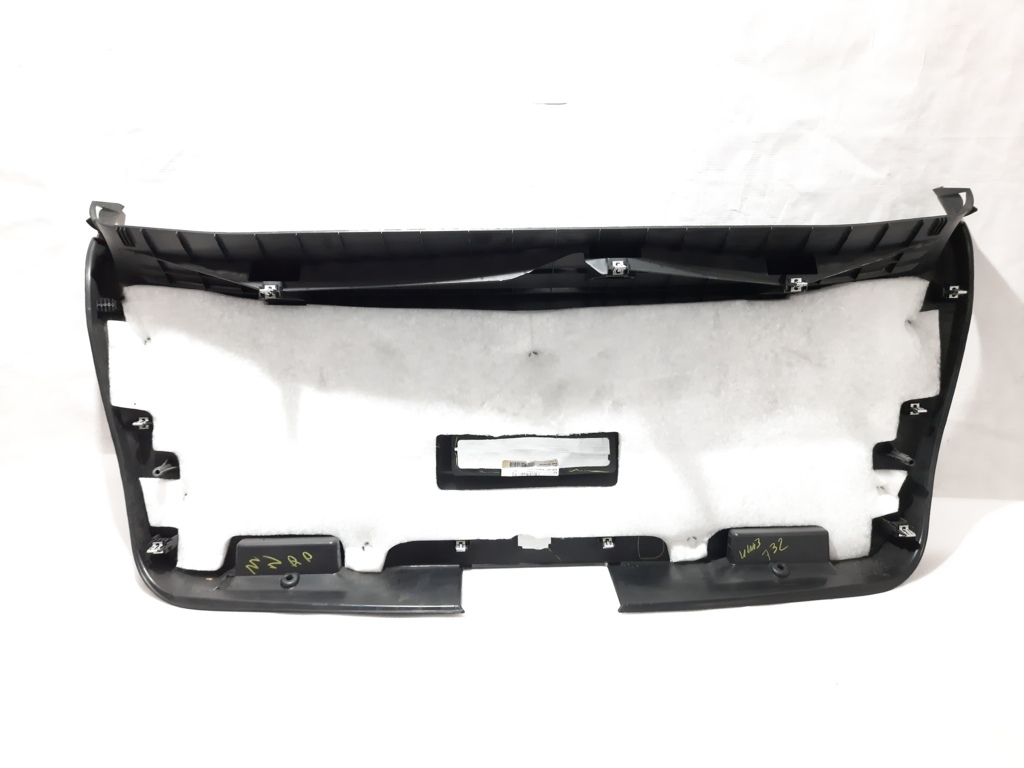 Journey Обшивка крышки багажника нижняя Dodge Journey 2011-2020 1BE54DX9AE Dodge Journey 17