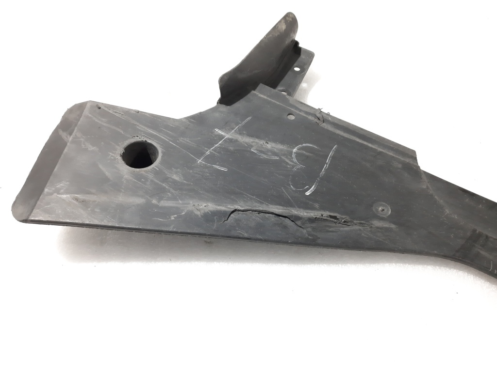 7 series Защита днища бака правая с отбойником BMW 7 2012 51757185136 BMW 7 4