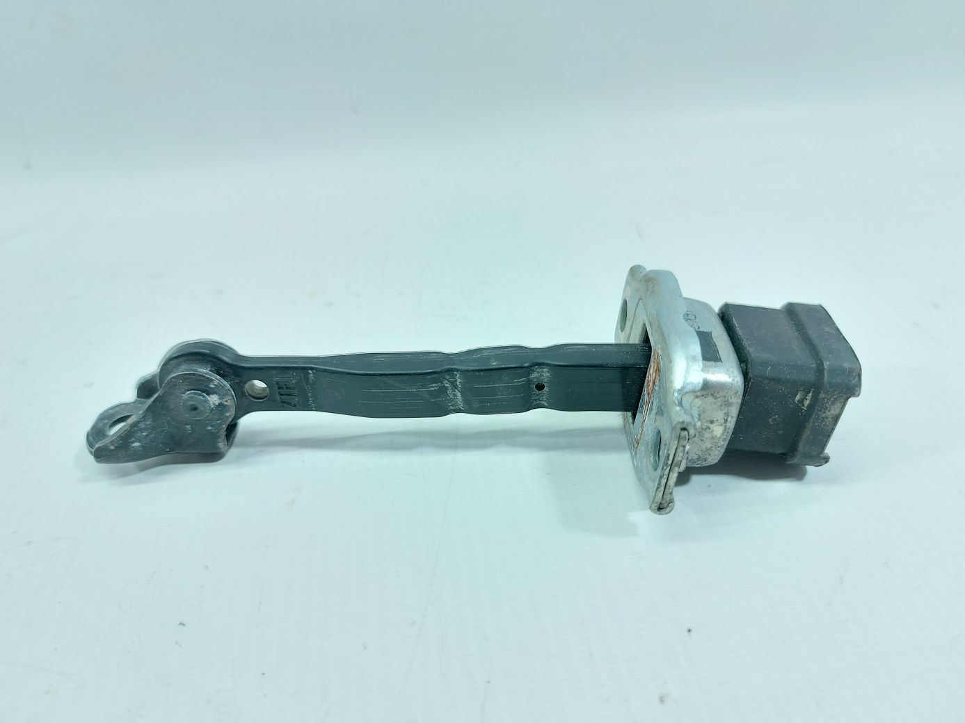 Cr-z. Ограничитель двери передней правой Honda CR-Z 2011 72340SZT003 Honda CR-Z