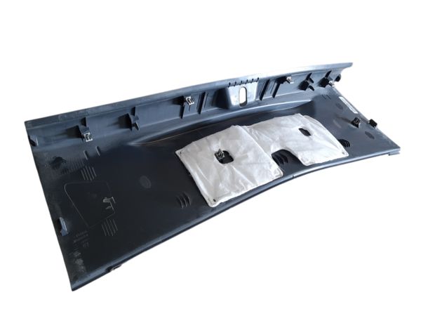 Bolt Накладка отвору багажника Chevrolet Bolt EV 2017-2021 94556642 Chevrolet Bolt EV 5 Bolt Накладка отвору багажника Chevrolet Bolt EV 2017-2021 94556642 Chevrolet Bolt EV 5