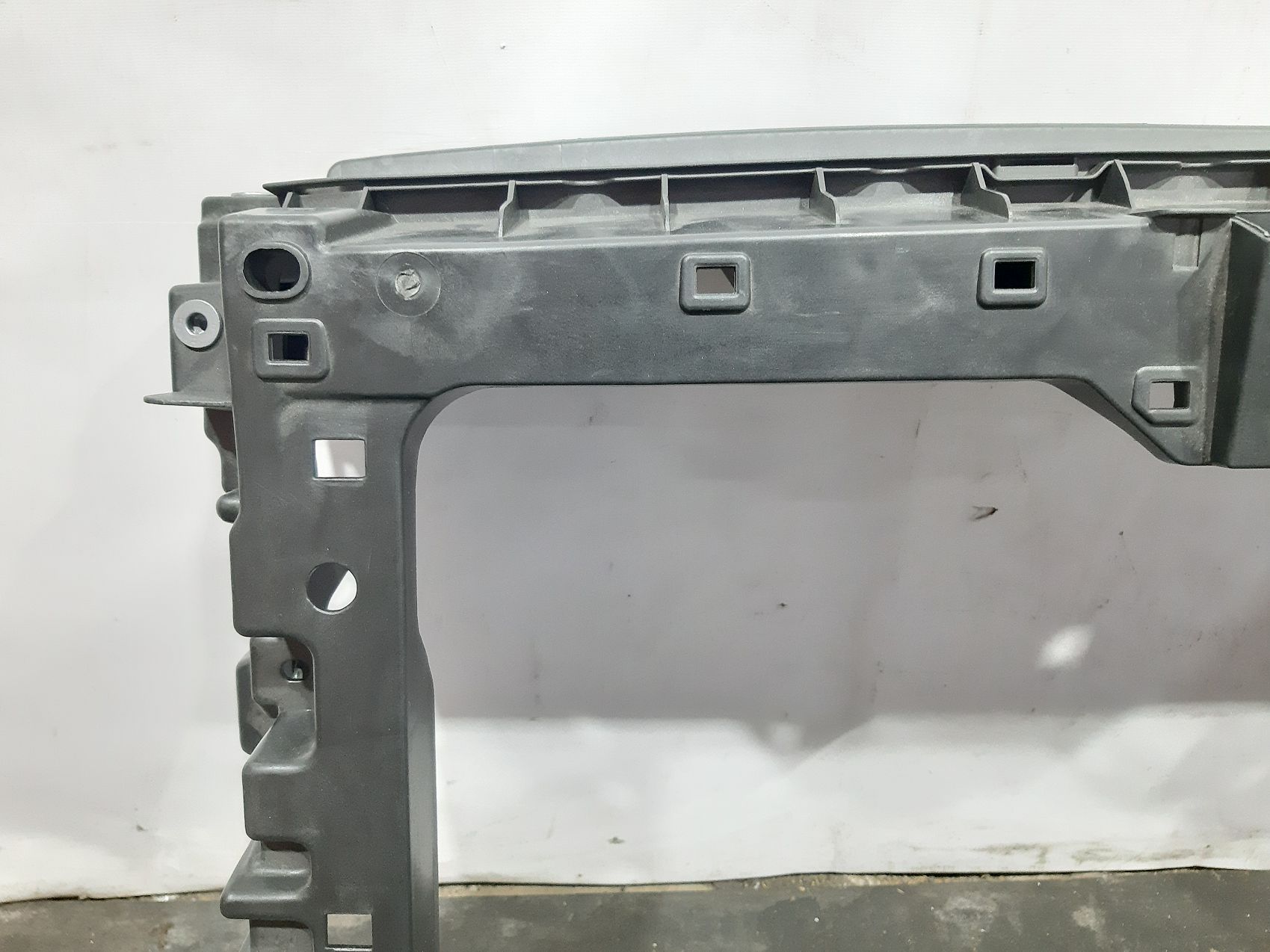  Передняя панель (телевизор) Volkswagen Passat B8 `16-19 Volkswagen Passat B8 2