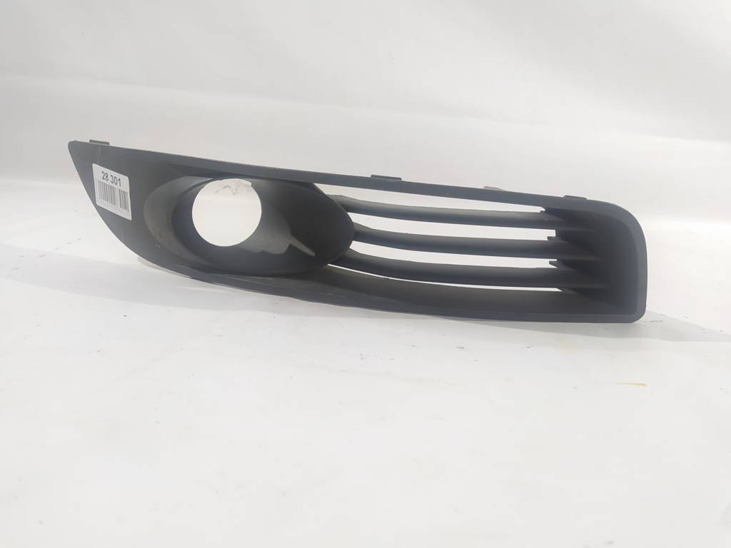 Impala. Заглушка фари протитуманної правої Chevrolet Impala 2006-2011 22756162 Chevrolet Impala