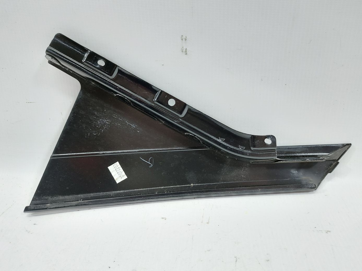 Товары с дефектами Уголок двери задней правой (с дефектом) глянец Chrysler 200 2015-2017 68144238AA Chrysler 200 3