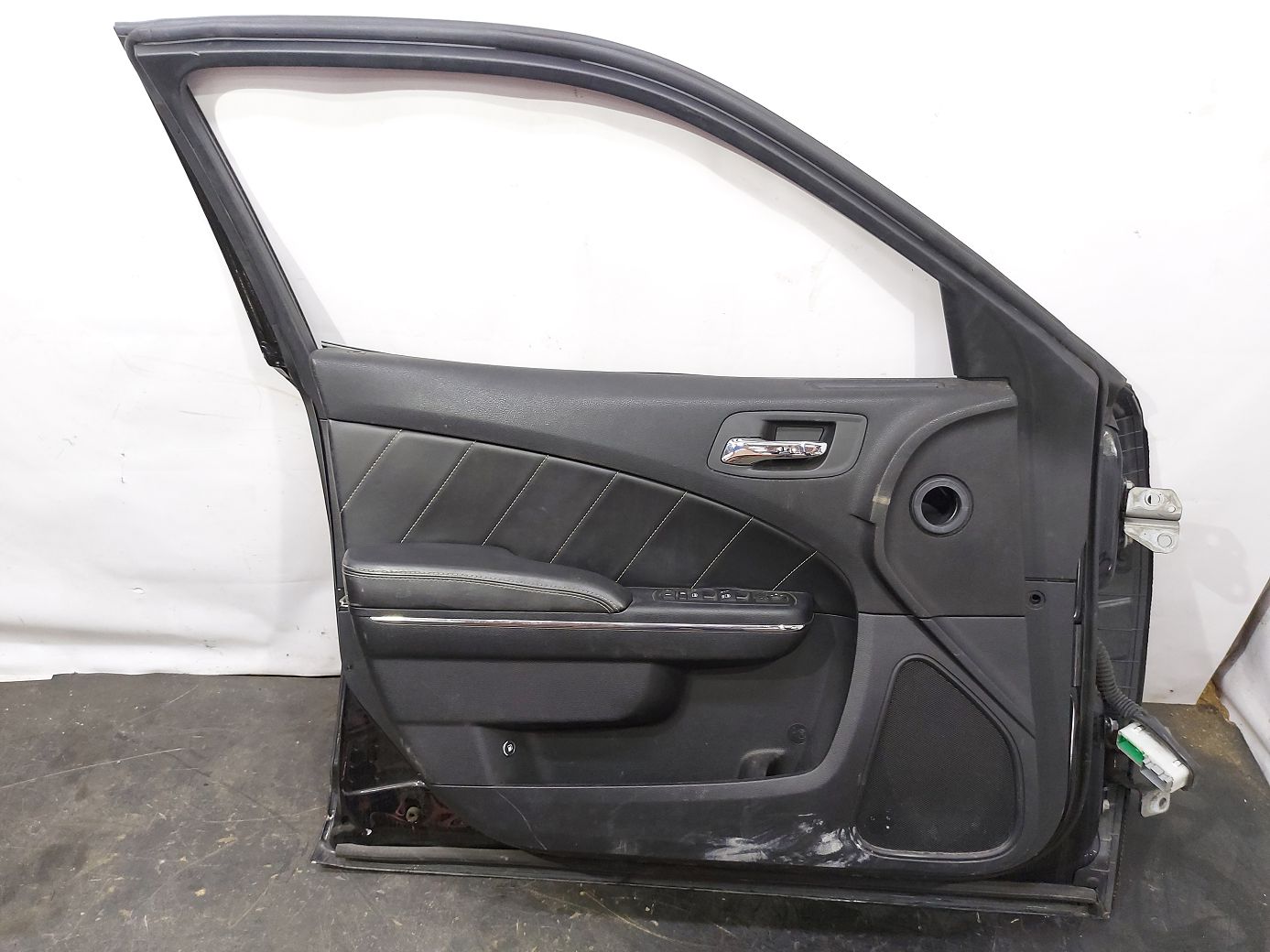 Charger Дверь передняя левая Dodge Charger 2011-2014 68089371AB Dodge Charger 8