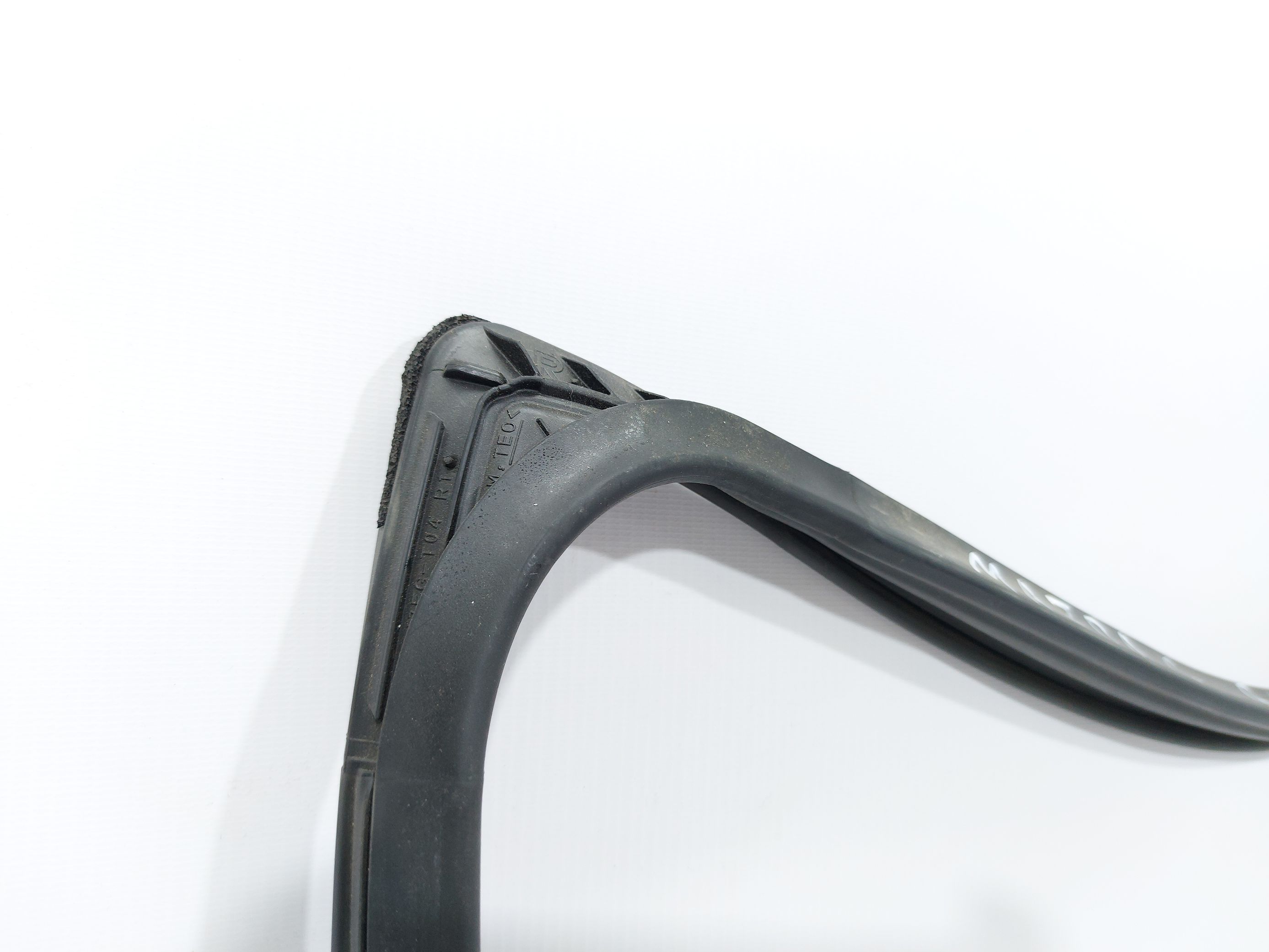 6 Уплотнитель стекла двери задней правой Mazda 6 2014-2016 GHK172605K Mazda 6 4