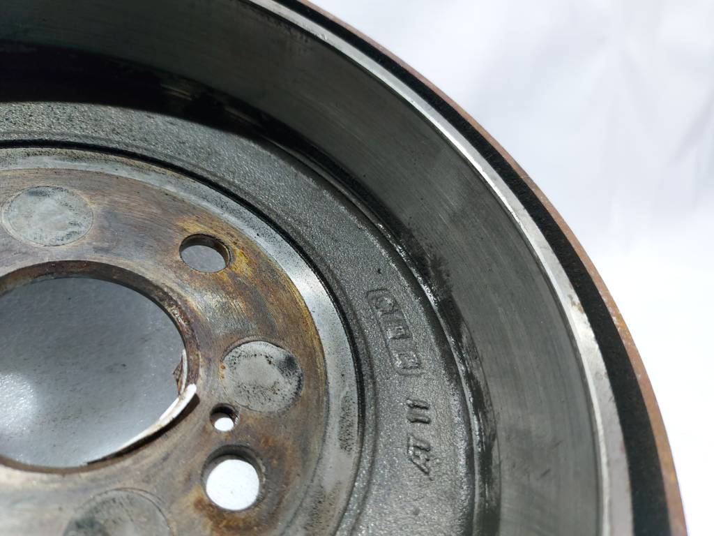 Prius c Барабан гальмівний задній лівий/правий Toyota Prius C 2012-2019 4243152090 Toyota Prius C 7