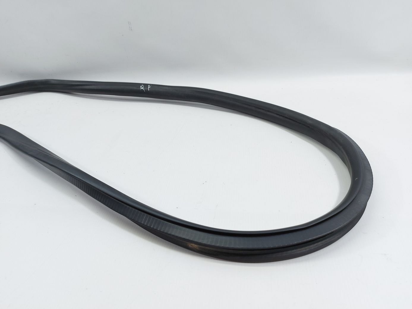 Regal Ущільнювальна гумка прорізу дверей передньої лівої/правої Buick Regal 2011-2017 13228130 Buick Regal 3 Regal Ущільнювальна гумка прорізу дверей передньої лівої/правої Buick Regal 2011-2017 13228130 Buick Regal 3